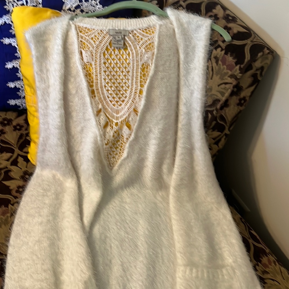 Long vest cardigan with pockets